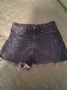 Classic Distressed Denim Women’s Shorts - Blue